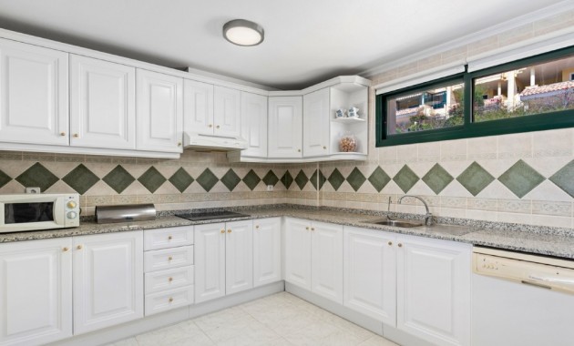 Venta - Apartamento / piso -
Campoamor