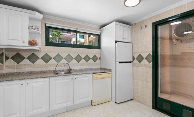 Venta - Apartamento / piso -
Campoamor