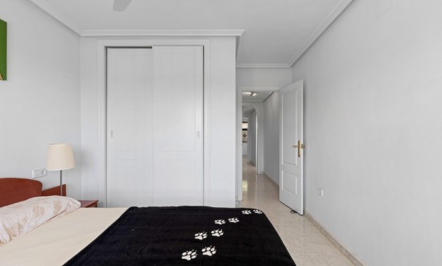 Venta - Apartamento / piso -
Campoamor