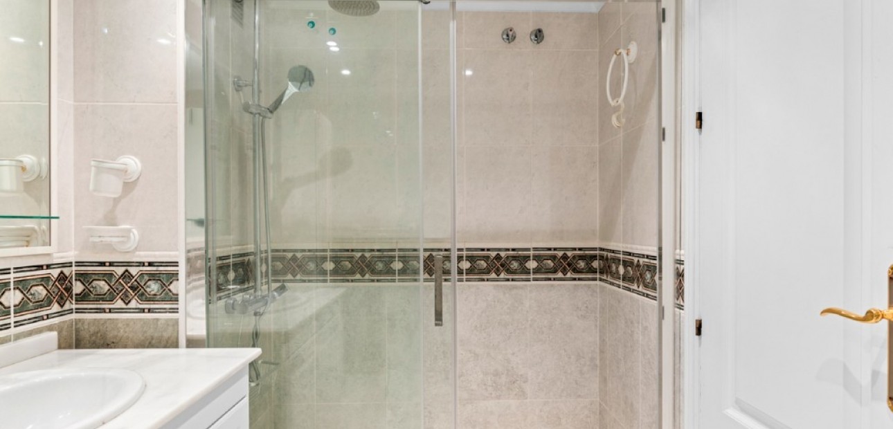 Venta - Apartamento / piso -
Campoamor