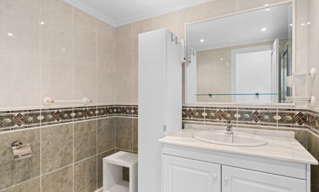 Venta - Apartamento / piso -
Campoamor