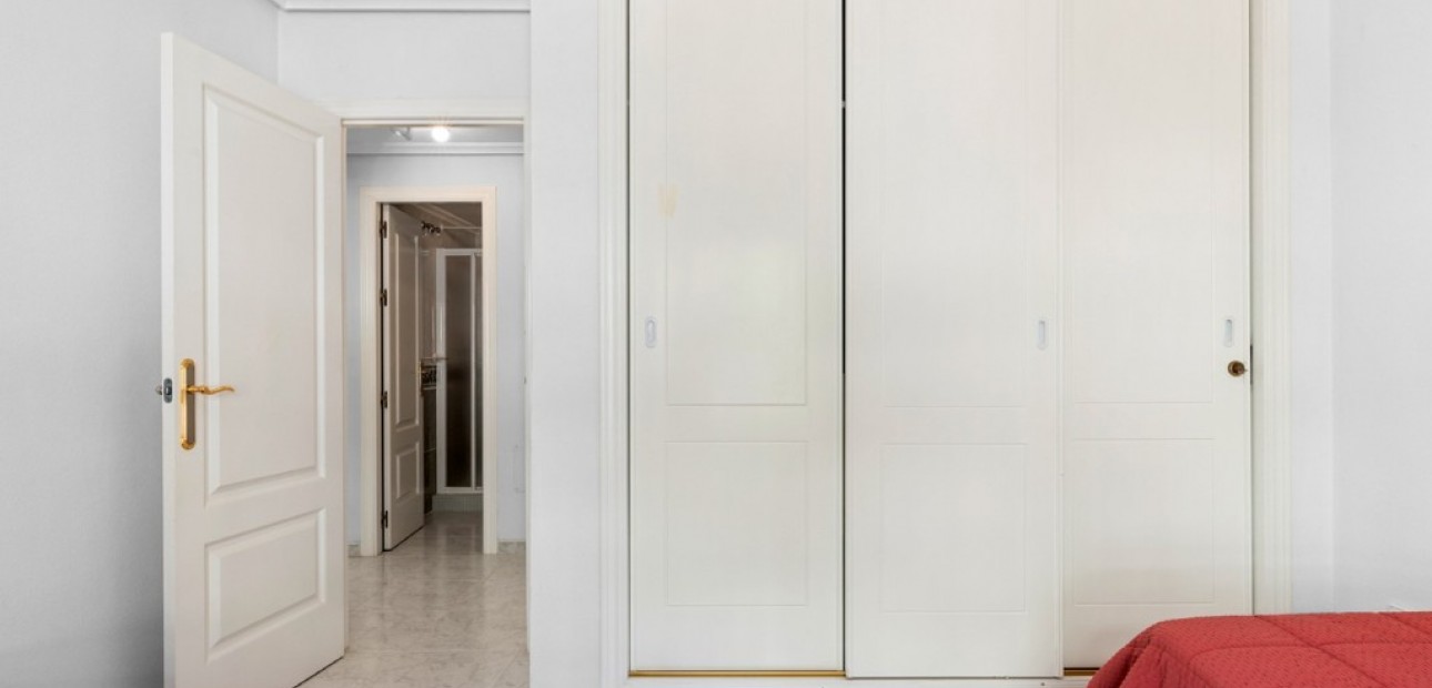 Venta - Apartamento / piso -
Campoamor