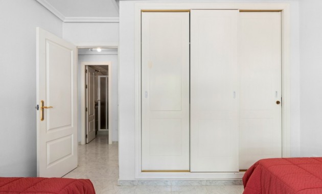 Venta - Apartamento / piso -
Campoamor