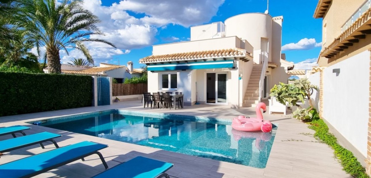 Venta - Villa -
Playa Flamenca