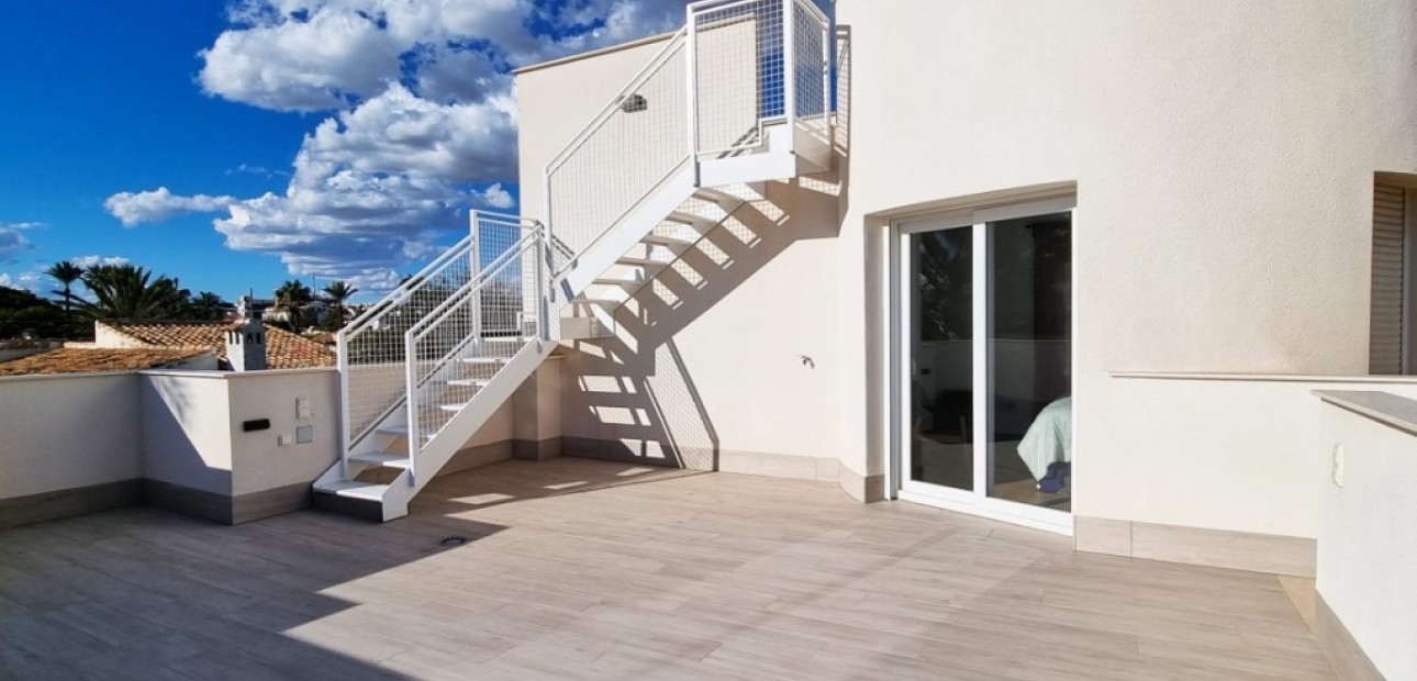 Venta - Villa -
Playa Flamenca