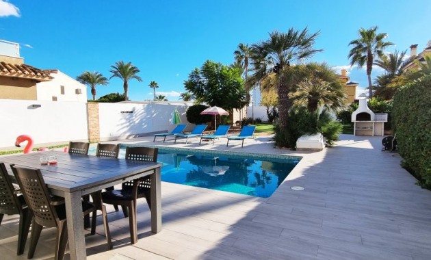 Venta - Villa -
Playa Flamenca