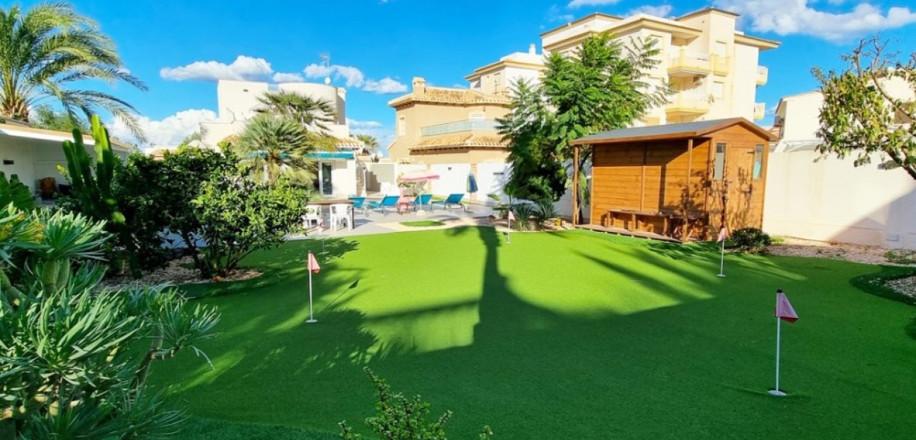 Venta - Villa -
Playa Flamenca