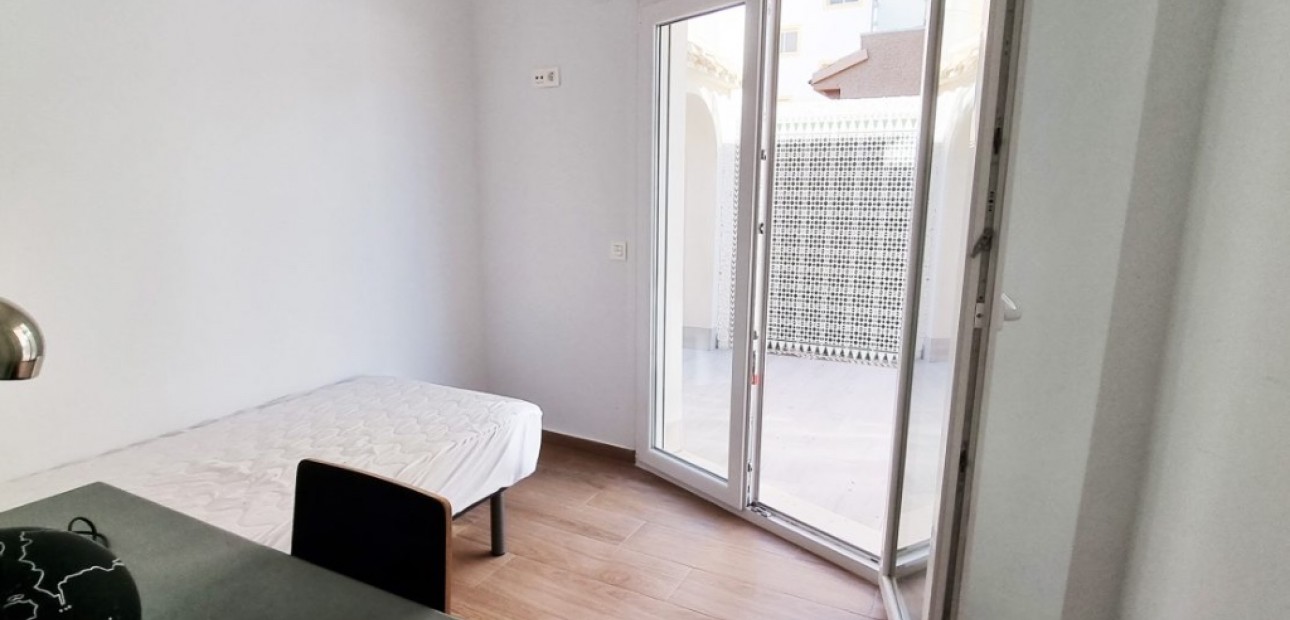 Venta - Villa -
Playa Flamenca