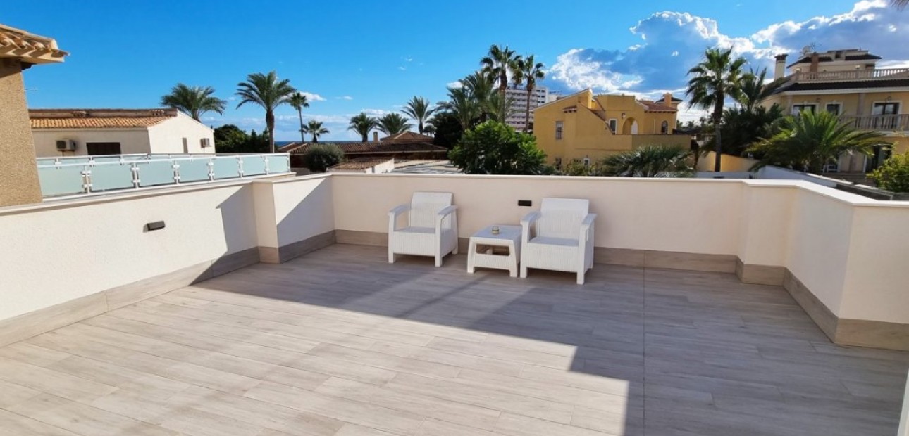 Venta - Villa -
Playa Flamenca