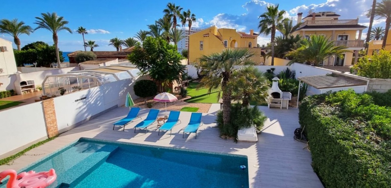 Venta - Villa -
Playa Flamenca
