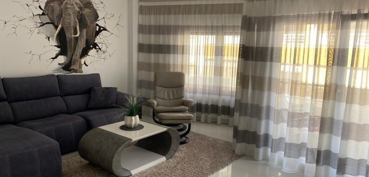 Herverkoop - Appartement / flat -
Torrevieja