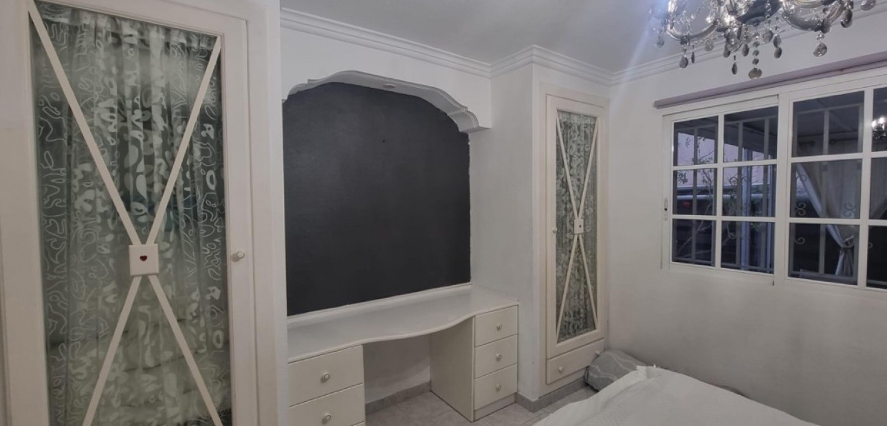 Herverkoop - Appartement / flat -
Torrevieja - Los Balcones