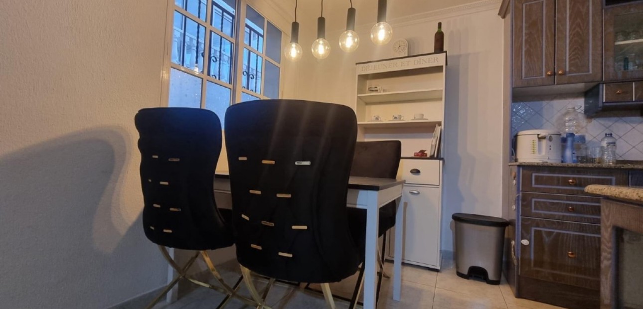 Herverkoop - Appartement / flat -
Torrevieja - Los Balcones