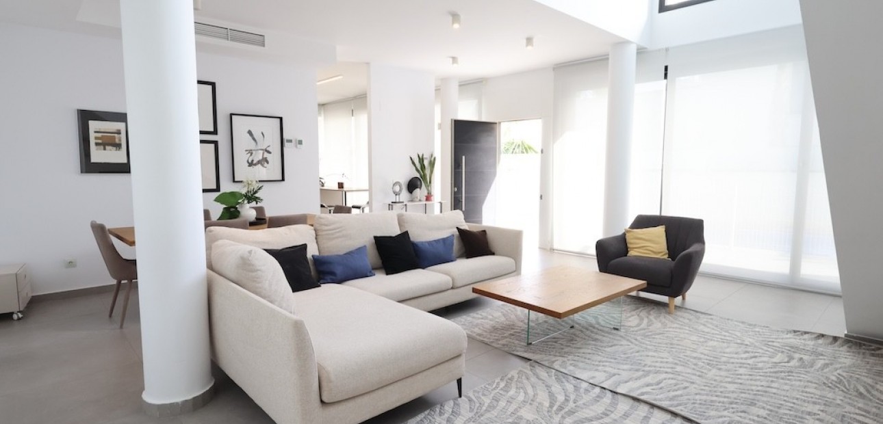 Herverkoop - Villa -
Ciudad Quesada