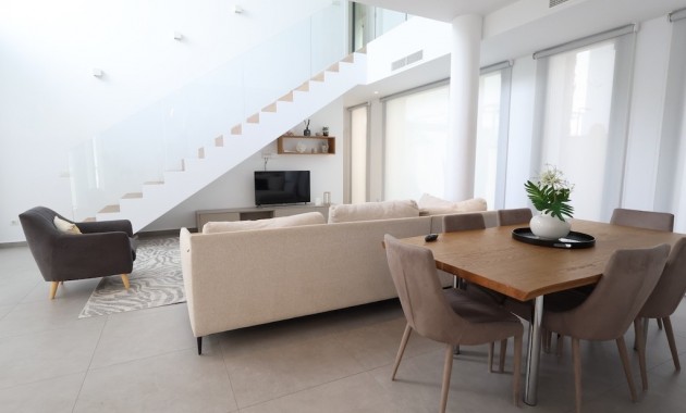 Herverkoop - Villa -
Ciudad Quesada