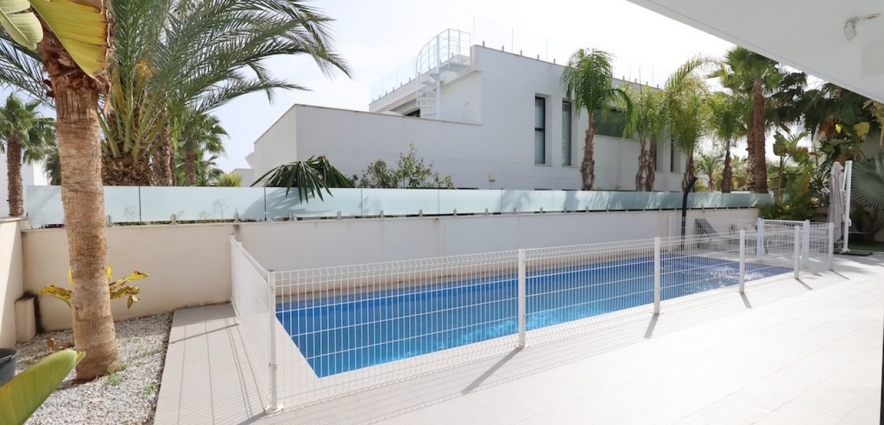 Herverkoop - Villa -
Ciudad Quesada