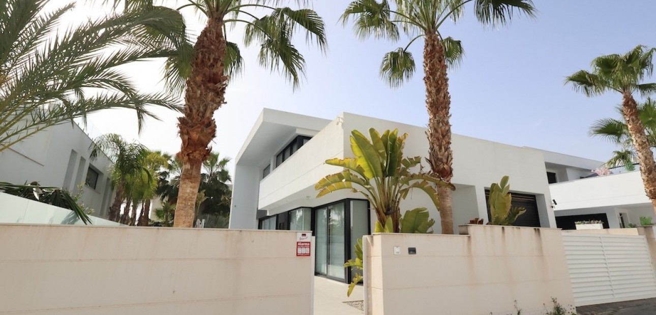 Herverkoop - Villa -
Ciudad Quesada