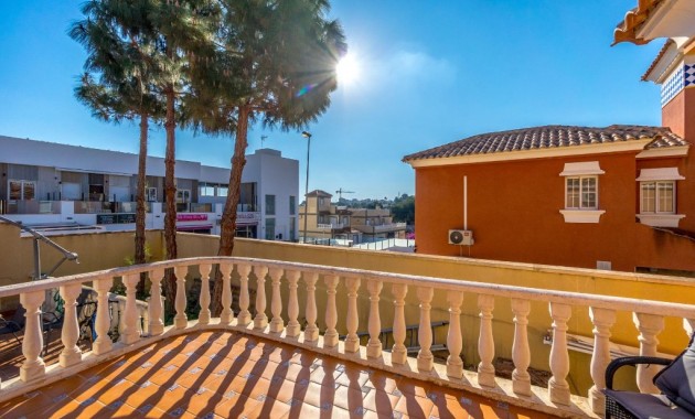 Sale - Villa -
Villamartín