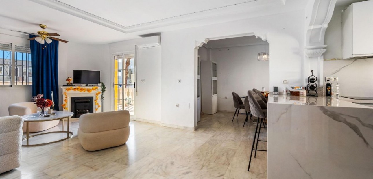 Sale - Villa -
Villamartín