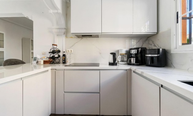 Sale - Villa -
Villamartín