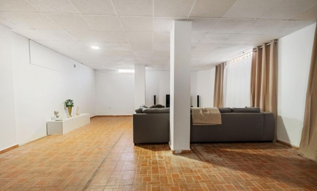 Sale - Villa -
Villamartín