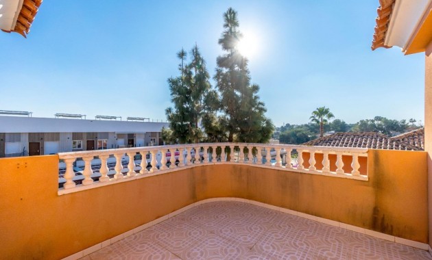 Sale - Villa -
Villamartín