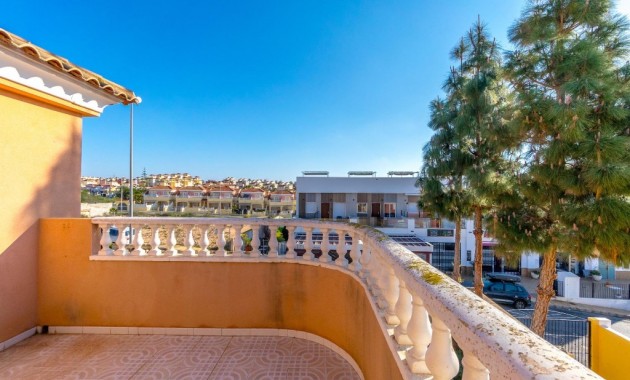 Sale - Villa -
Villamartín