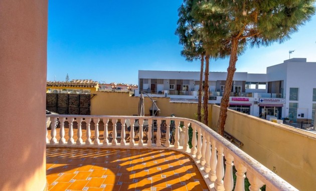 Sale - Villa -
Villamartín