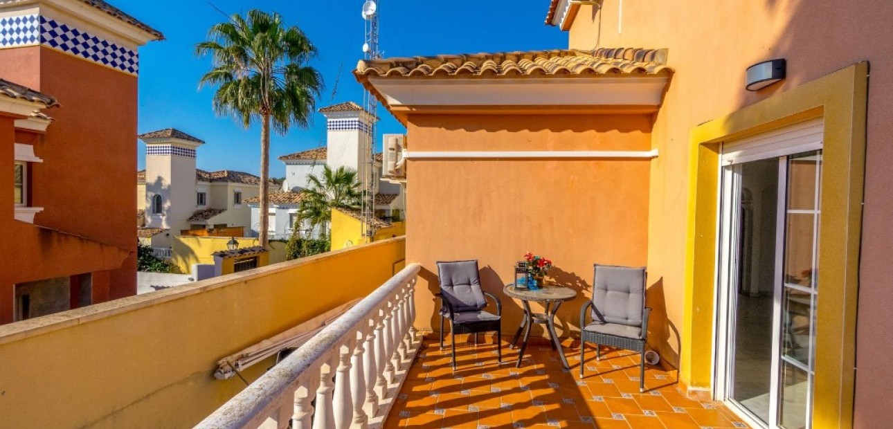 Sale - Villa -
Villamartín