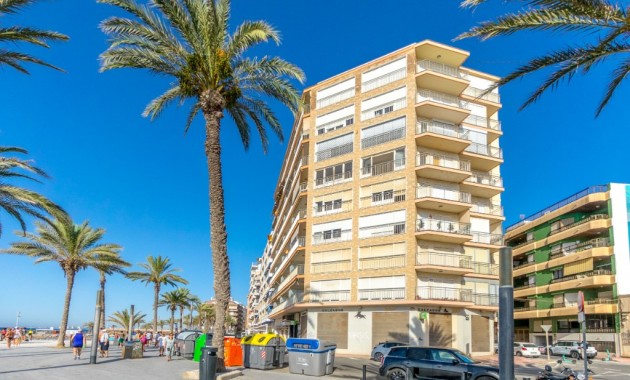 Venta - Apartamento / piso -
Torrevieja