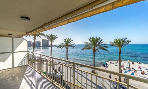 Venta - Apartamento / piso -
Torrevieja