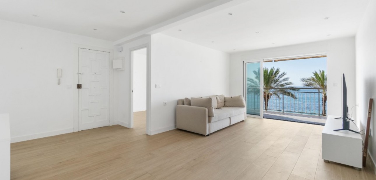 Venta - Apartamento / piso -
Torrevieja