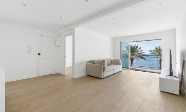 Venta - Apartamento / piso -
Torrevieja