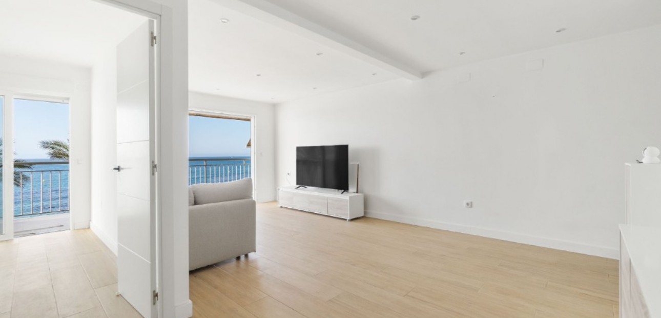 Venta - Apartamento / piso -
Torrevieja