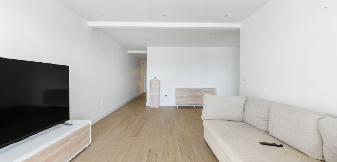 Venta - Apartamento / piso -
Torrevieja