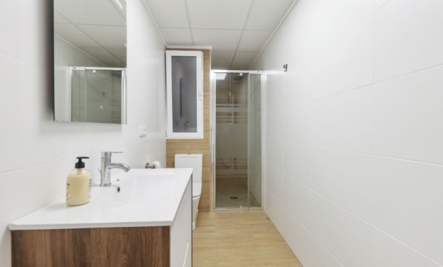 Venta - Apartamento / piso -
Torrevieja