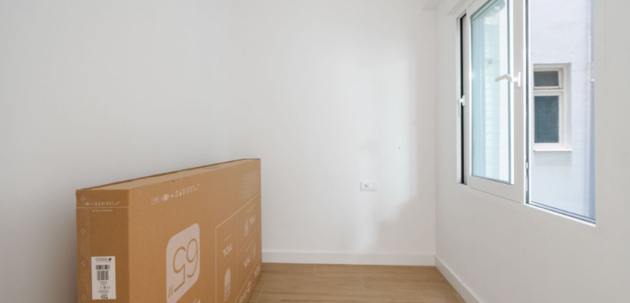 Venta - Apartamento / piso -
Torrevieja