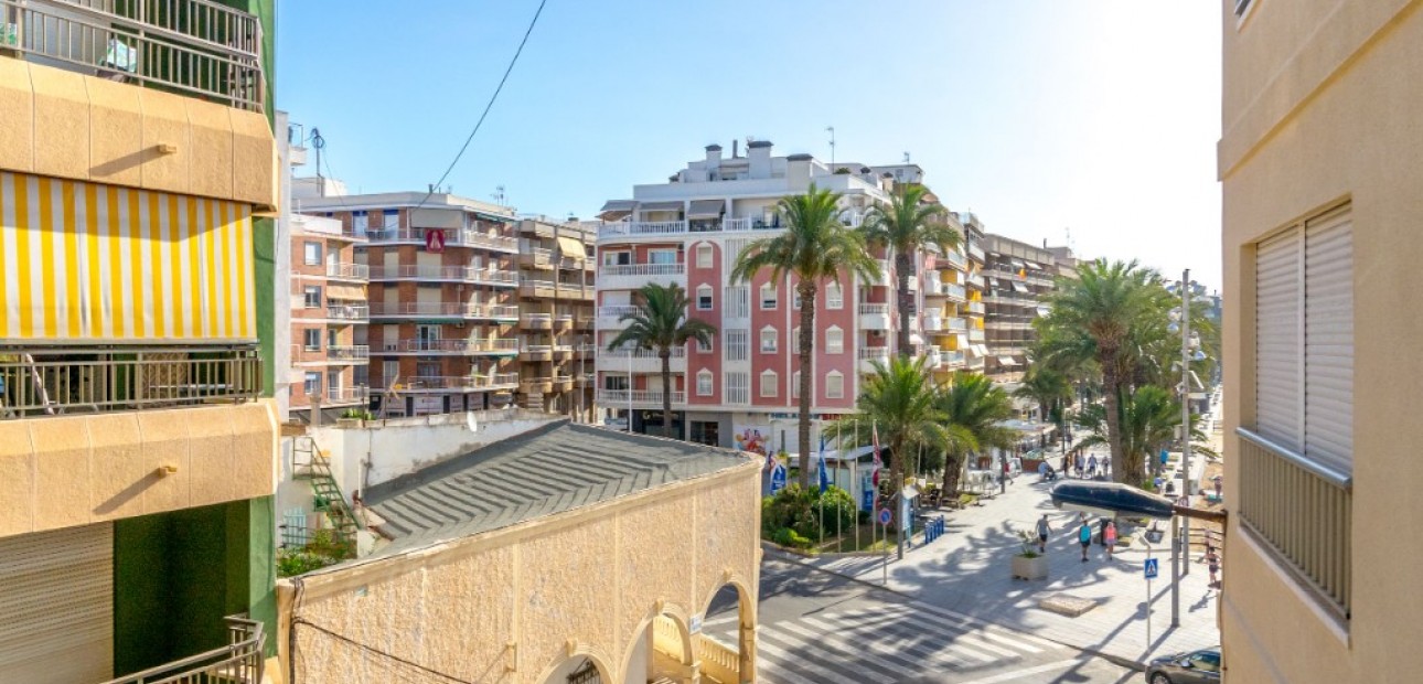 Venta - Apartamento / piso -
Torrevieja