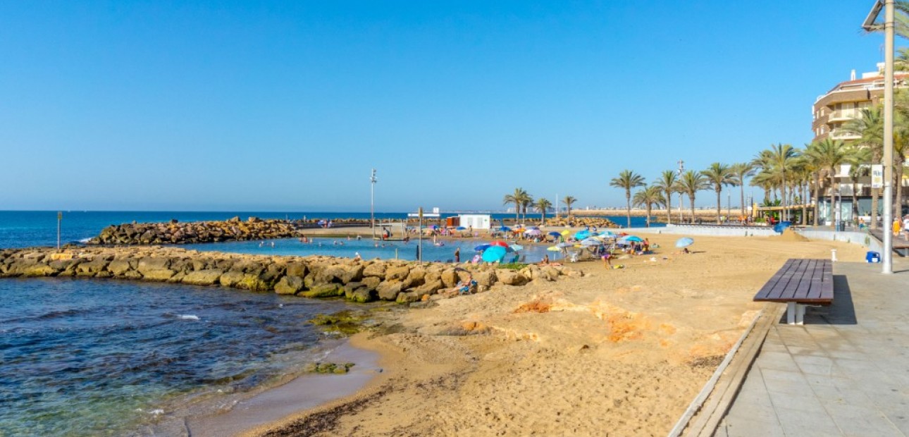 Venta - Apartamento / piso -
Torrevieja