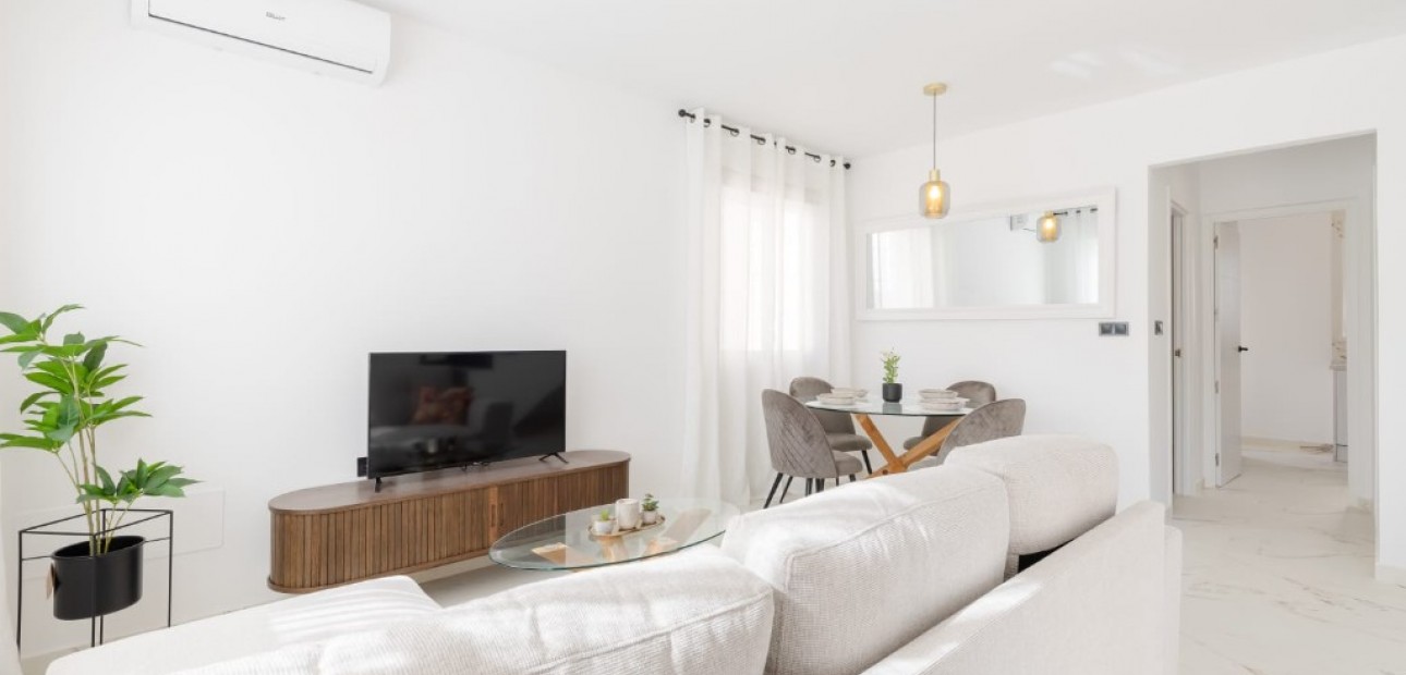 Sale - Villa -
Orihuela Costa - Villamartín