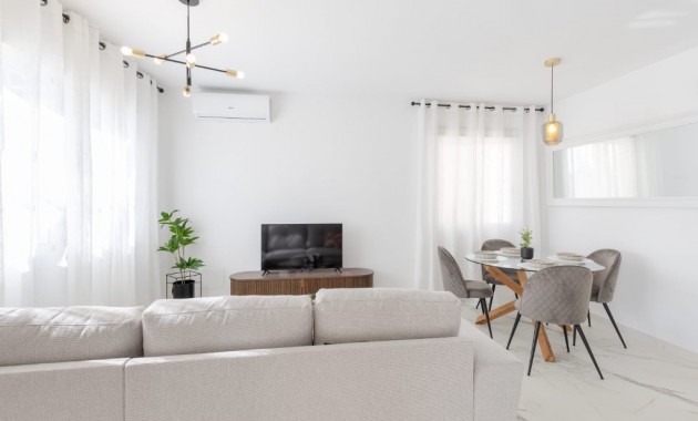 Sale - Villa -
Orihuela Costa - Villamartín