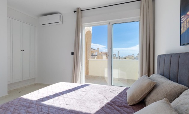 Sale - Villa -
Orihuela Costa - Villamartín