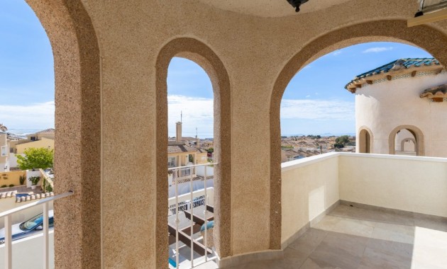 Sale - Villa -
Orihuela Costa - Villamartín