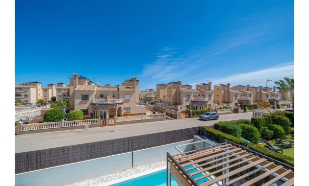 Venta - Adosado -
Orihuela Costa - Lomas de Cabo Roig