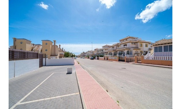 Venta - Adosado -
Orihuela Costa - Lomas de Cabo Roig