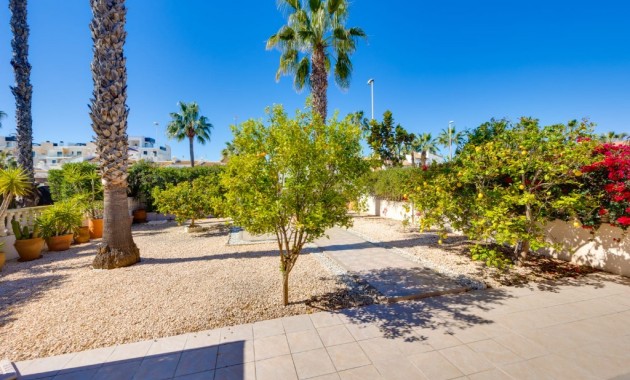 Venta - Villa -
Orihuela Costa - La Zenia