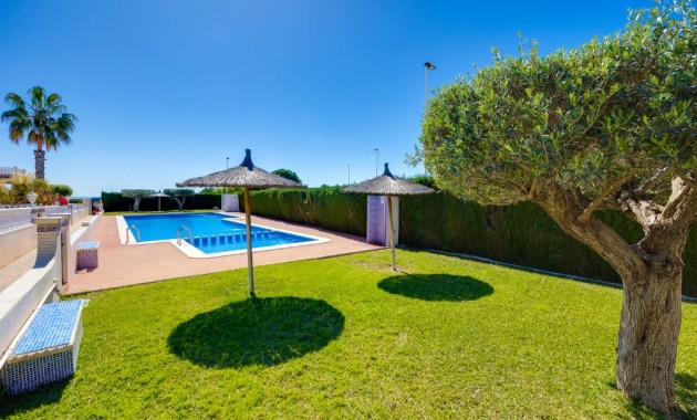 Venta - Villa -
Orihuela Costa - La Zenia