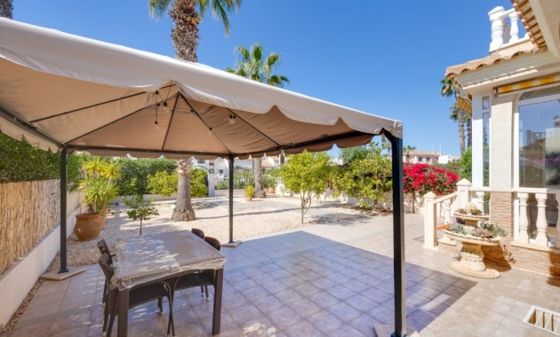 Venta - Villa -
Orihuela Costa - La Zenia