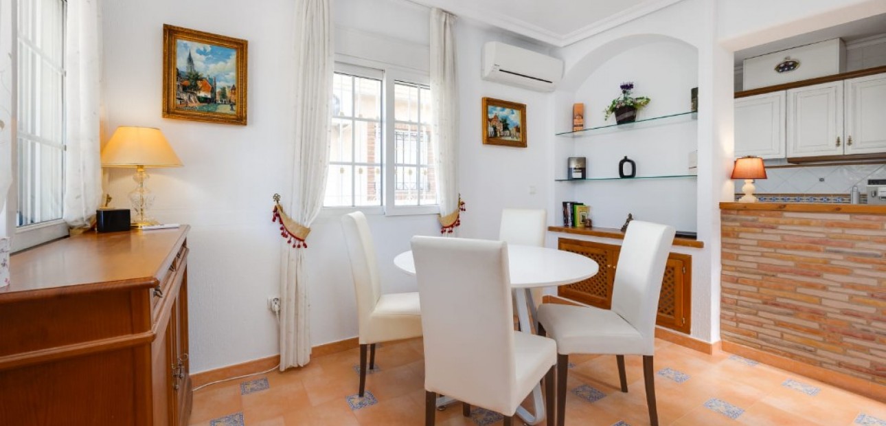 Venta - Villa -
Orihuela Costa - La Zenia