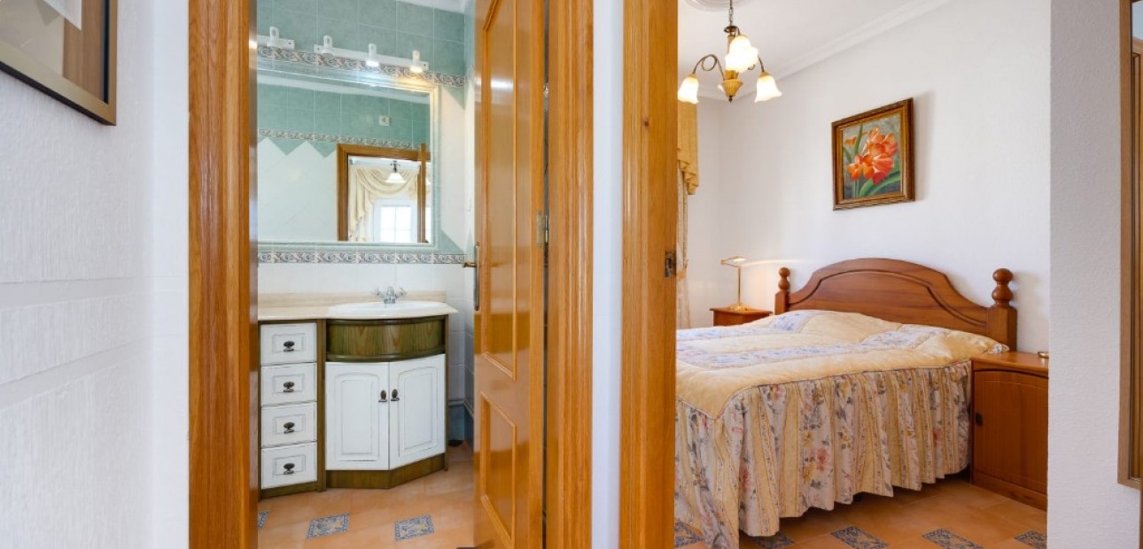 Venta - Villa -
Orihuela Costa - La Zenia